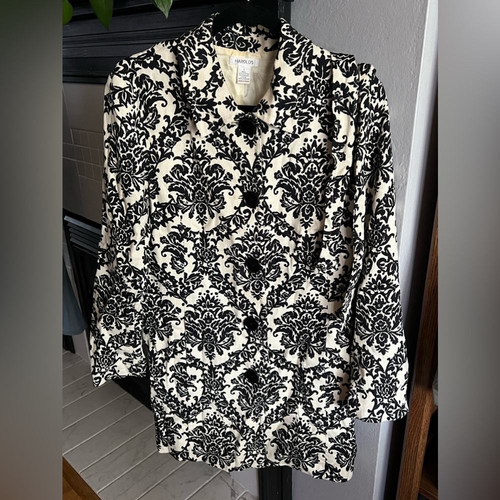 Harold’s Vintage - Black & Cream Print Belted Overcoat - Size L